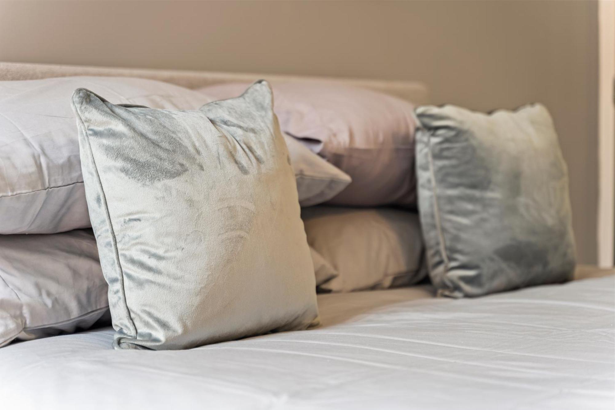 Apartment Bronze Haven - A Luxe And Cozy In *